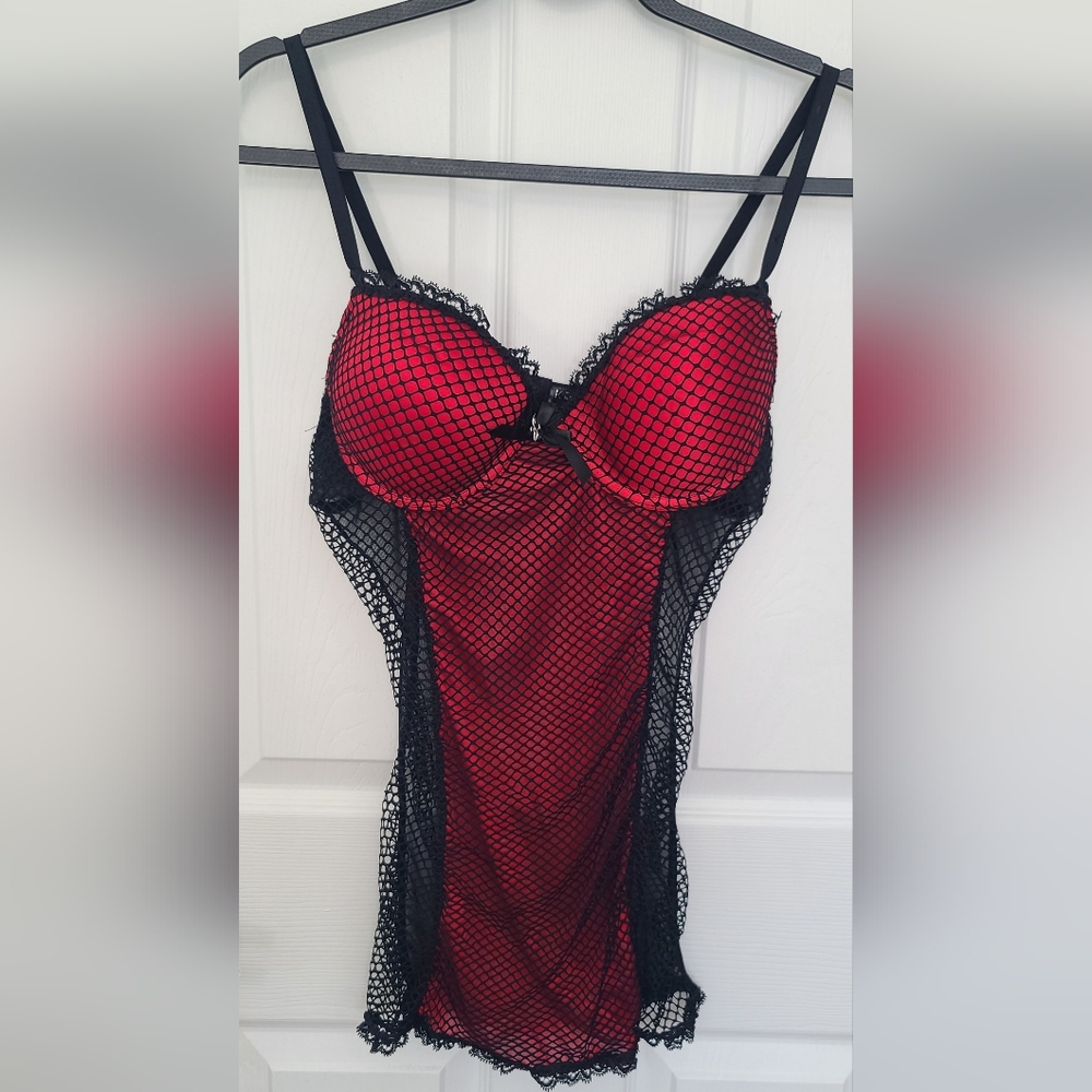 NEW Elegant Red and Black Lace Lingerie